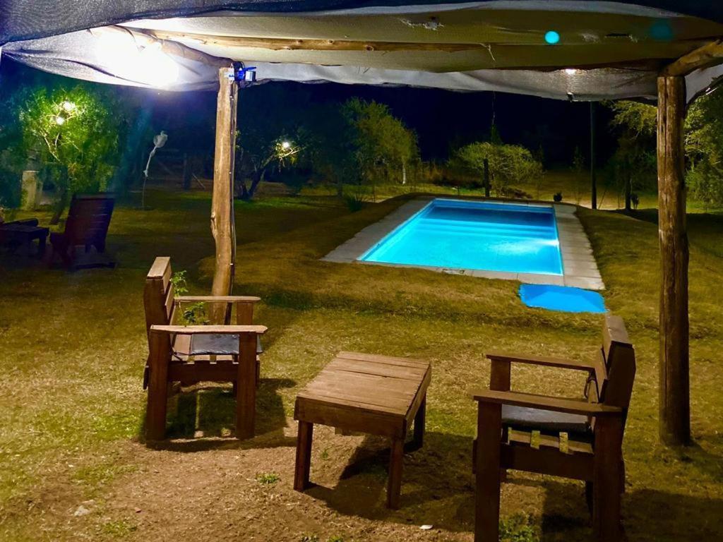 El Rincon De Jose Luis - Cabanas Y Restaurante Tanti Extérieur photo