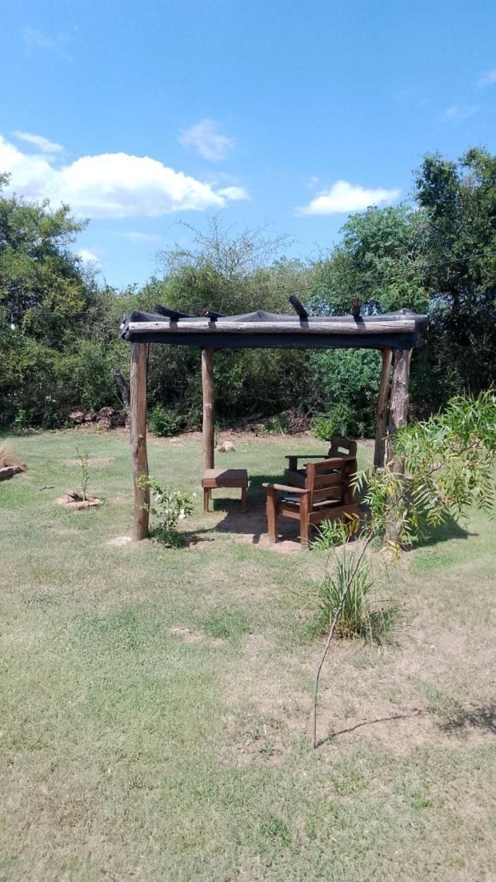 El Rincon De Jose Luis - Cabanas Y Restaurante Tanti Extérieur photo