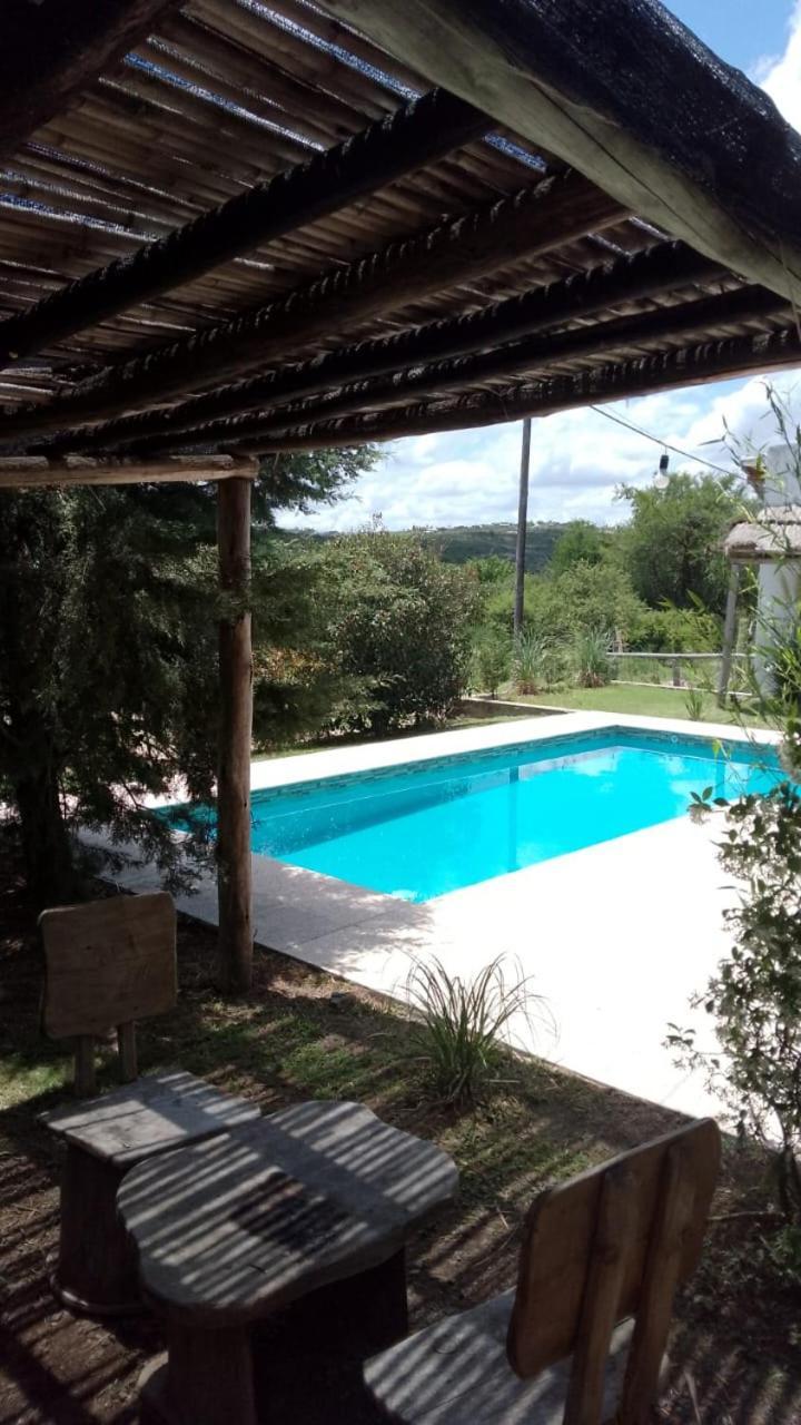 El Rincon De Jose Luis - Cabanas Y Restaurante Tanti Extérieur photo