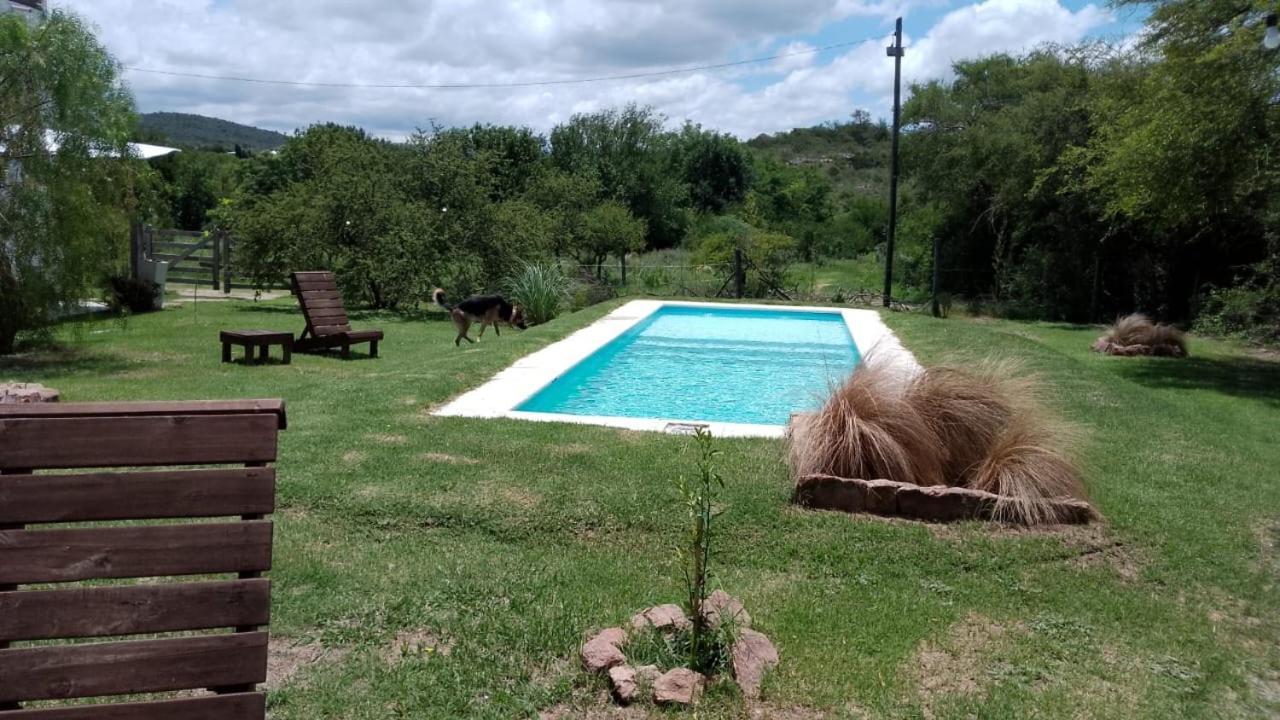 El Rincon De Jose Luis - Cabanas Y Restaurante Tanti Extérieur photo
