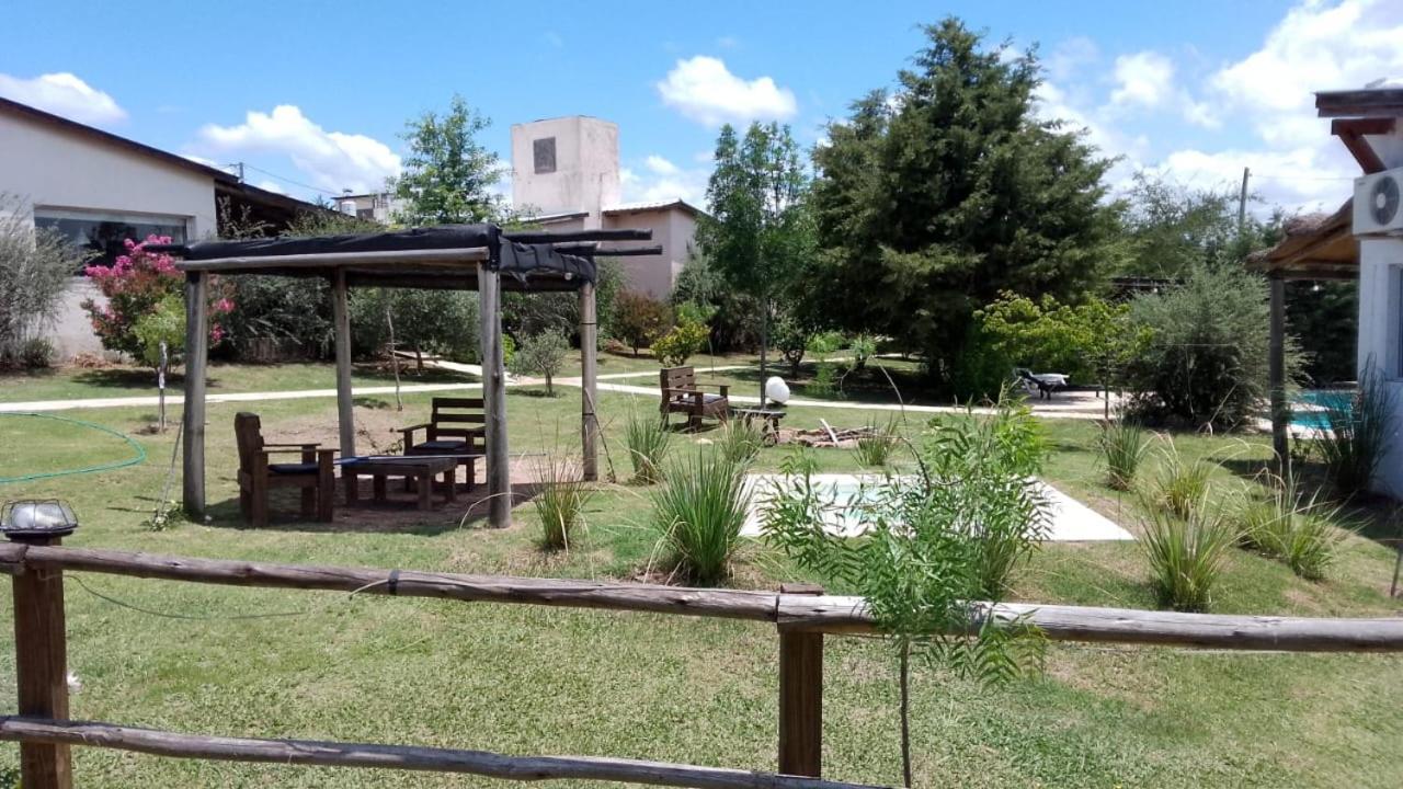 El Rincon De Jose Luis - Cabanas Y Restaurante Tanti Extérieur photo